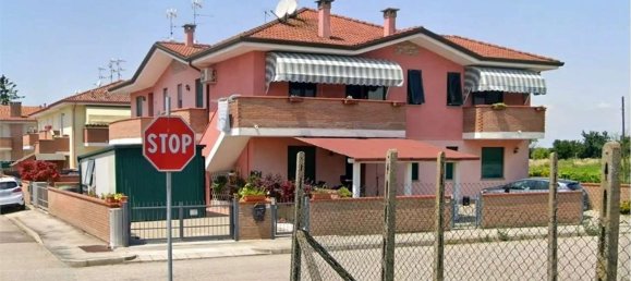 2 rooms Apartment in Fratta Polesine, Italy No. 53988 5