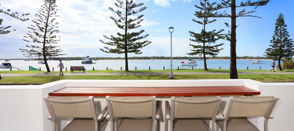 Квартира с 2 спальнями в Biggera Waters, Австралия № 301 10