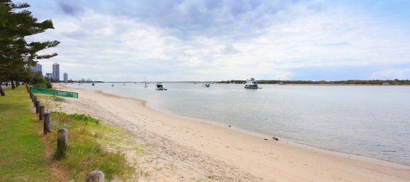 Квартира с 2 спальнями в Biggera Waters, Австралия № 301 20