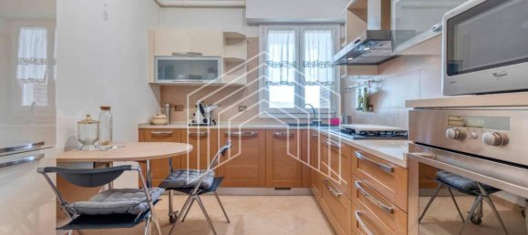 4-Zimmer Wohnung in San Lazzaro di Savena, Italy, Nr. 30190 11