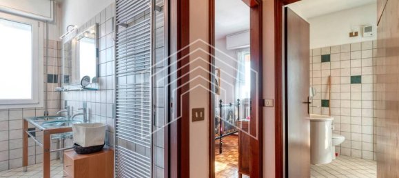 4-Zimmer Wohnung in San Lazzaro di Savena, Italy, Nr. 30190 23