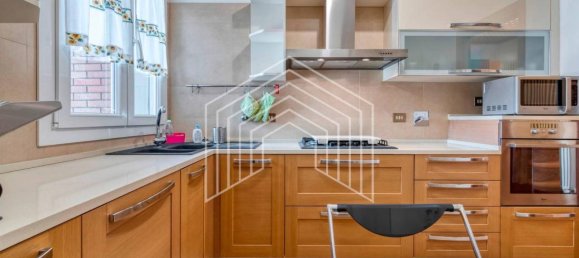 4-Zimmer Wohnung in San Lazzaro di Savena, Italy, Nr. 30190 13