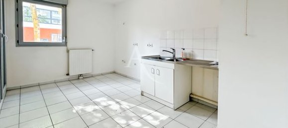 Квартира с 3 спальнями в Сержи, Франция № 361371 4