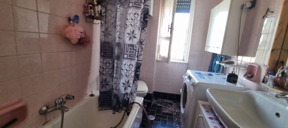 4 bedrooms Apartment in Genoa, Italy No. 332436 18