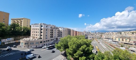 4 bedrooms Apartment in Genoa, Italy No. 332436 10