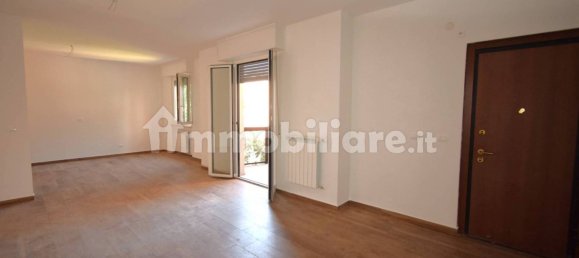 3 bedrooms Apartment in Parma, Italy No. 325768 5
