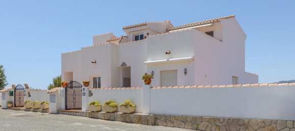 Casa de 2 dormitorios en Almuñécar, Spain No. 150790 2