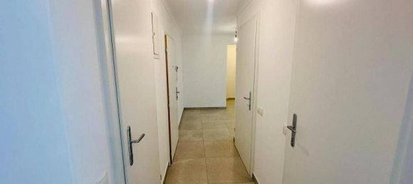 2-salle Appartement à Brigittenau, Austria No. 206447 2