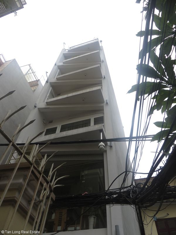 Casa de 3 dormitorios en Ba Dinh, Vietnam No. 4020