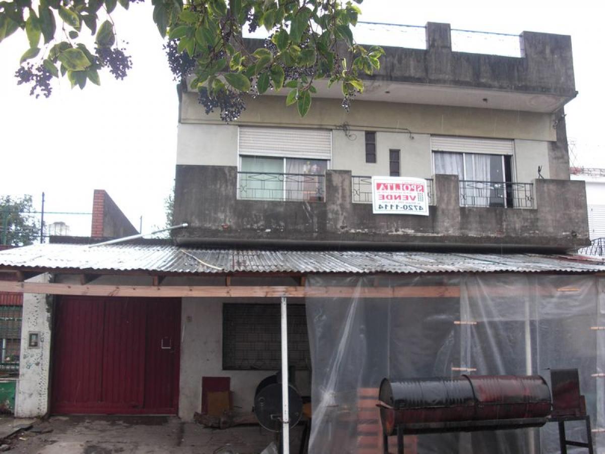 3 bedrooms House in General San Martin, Argentina No. 15681