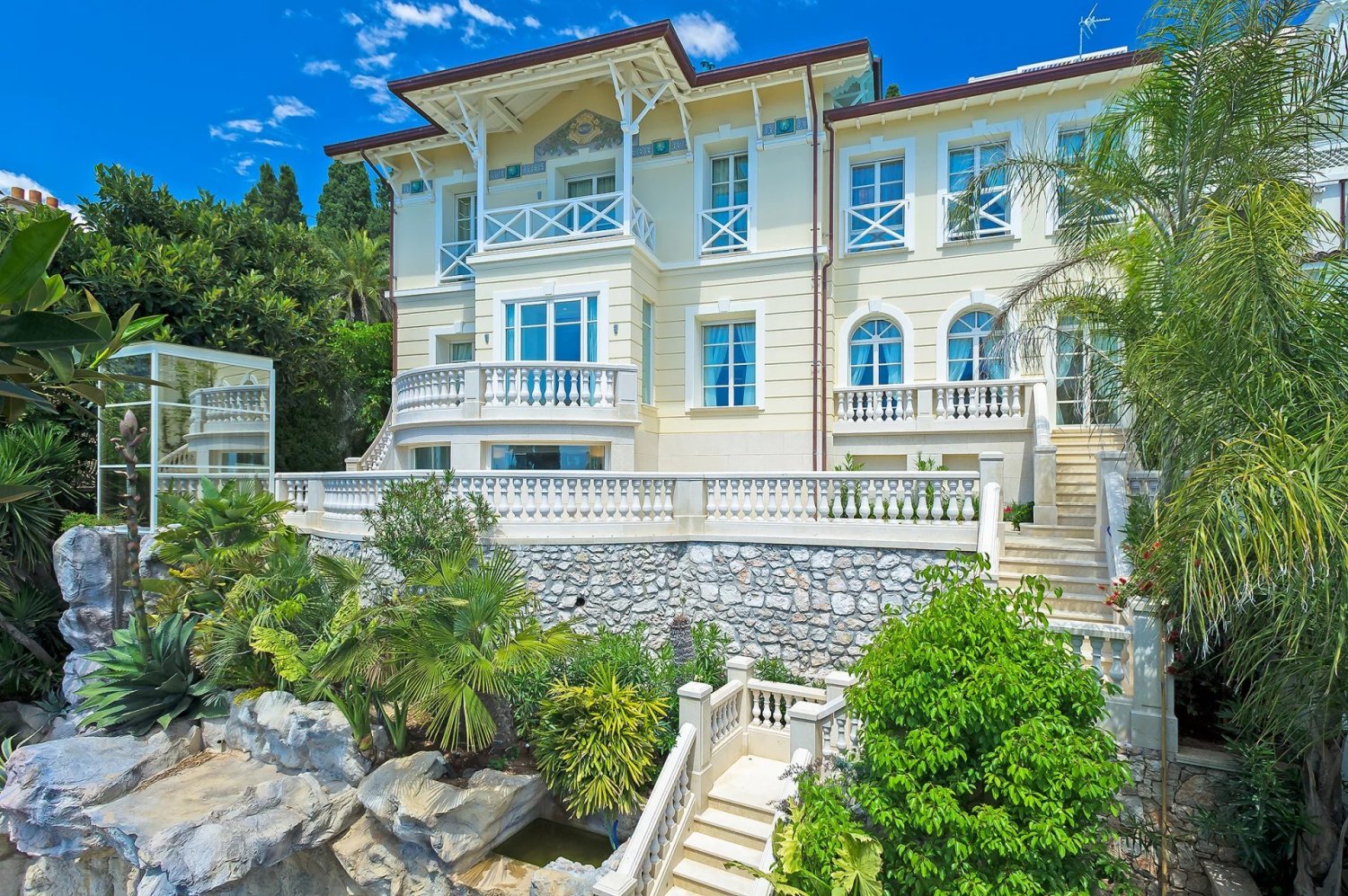 5 bedrooms Villa in Roquebrune-Cap-Martin, France No. 847