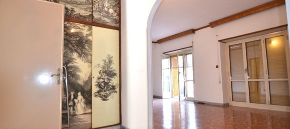 8 rooms Apartment in Rome, Italy No. 148703 38