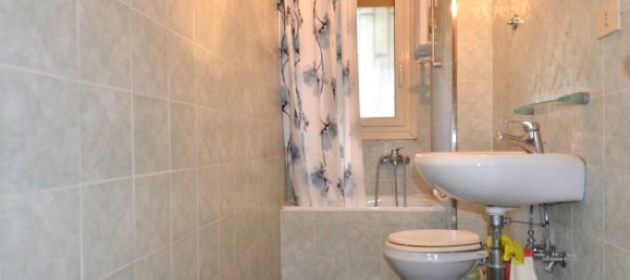 8 rooms Apartment in Rome, Italy No. 148703 21