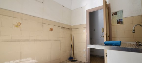 8 rooms Apartment in Rome, Italy No. 148703 42