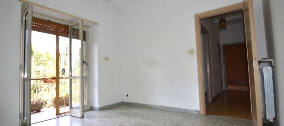 8 rooms Apartment in Rome, Italy No. 148703 12