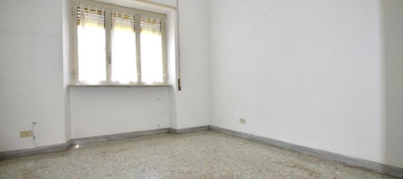 8 rooms Apartment in Rome, Italy No. 148703 6