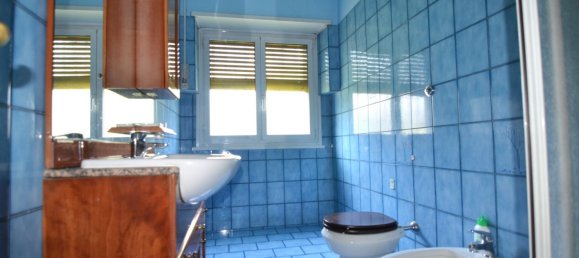 8 rooms Apartment in Rome, Italy No. 148703 14