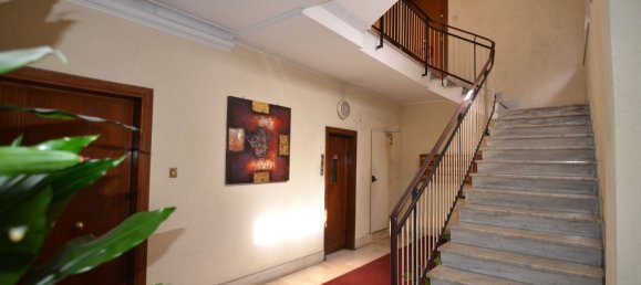 8 rooms Apartment in Rome, Italy No. 148703 28