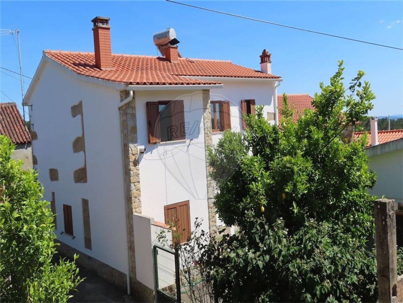 3 bedrooms House in Almaceda, Portugal No. 165885