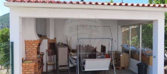 3 bedrooms House in Almaceda, Portugal No. 165885 9