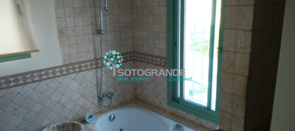 4 Schlafzimmer Villa in Cadiz, Spain, Nr. 27006 16