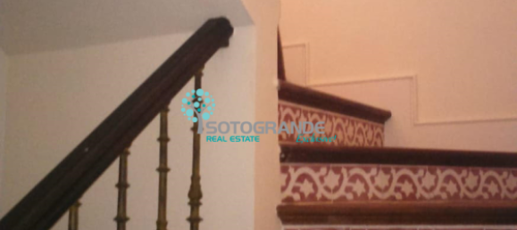 4 Schlafzimmer Villa in Cadiz, Spain, Nr. 27006 17