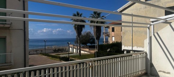 3 rooms Apartment in Fuscaldo, Italy No. 182698 10