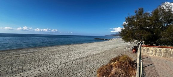 3 rooms Apartment in Fuscaldo, Italy No. 182698 2