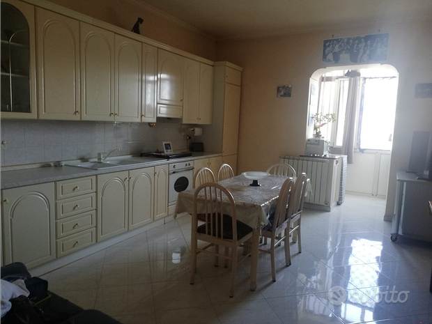 2غرفة شقة في Naples, Italy رقم 257375