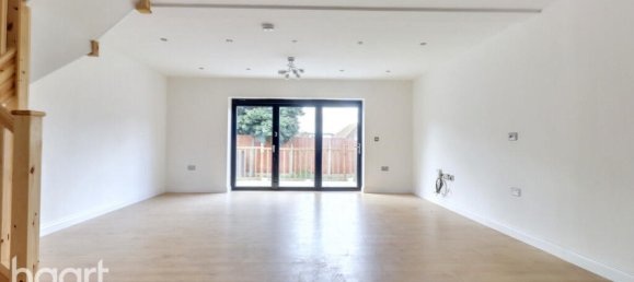 3 bedrooms House in Rainham, United Kingdom No. 4834 4