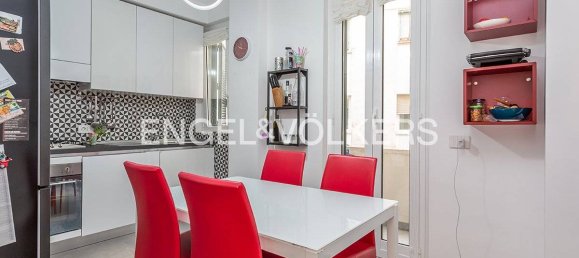 3 bedrooms Apartment in Rome, Italy No. 64994 4