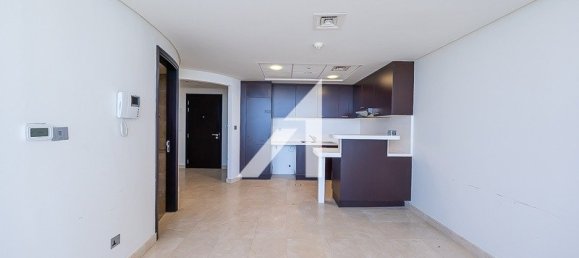 Studio in Dubai, UAE No. 42759 2