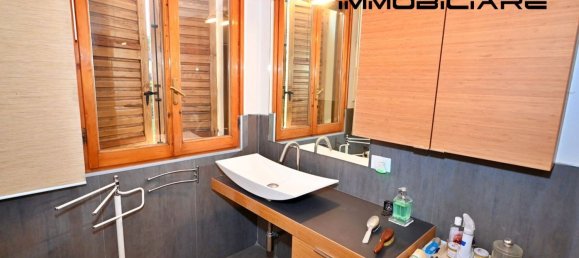 5 chambres Appartement à Castelnuovo Rangone, Italy No. 334906 38