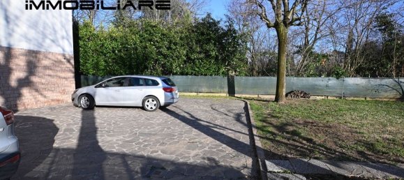 5 chambres Appartement à Castelnuovo Rangone, Italy No. 334906 5