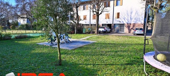 5 chambres Appartement à Castelnuovo Rangone, Italy No. 334906 8