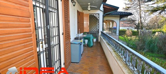 5 chambres Appartement à Castelnuovo Rangone, Italy No. 334906 13