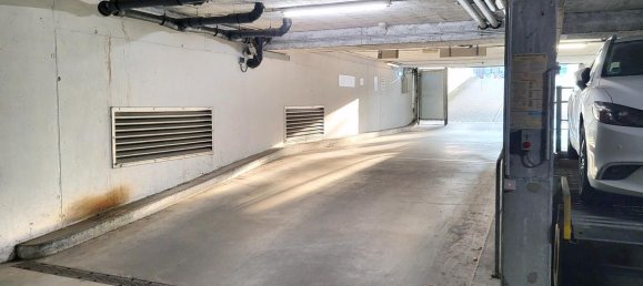  Parking in Dresden, Germany No. 322997 8