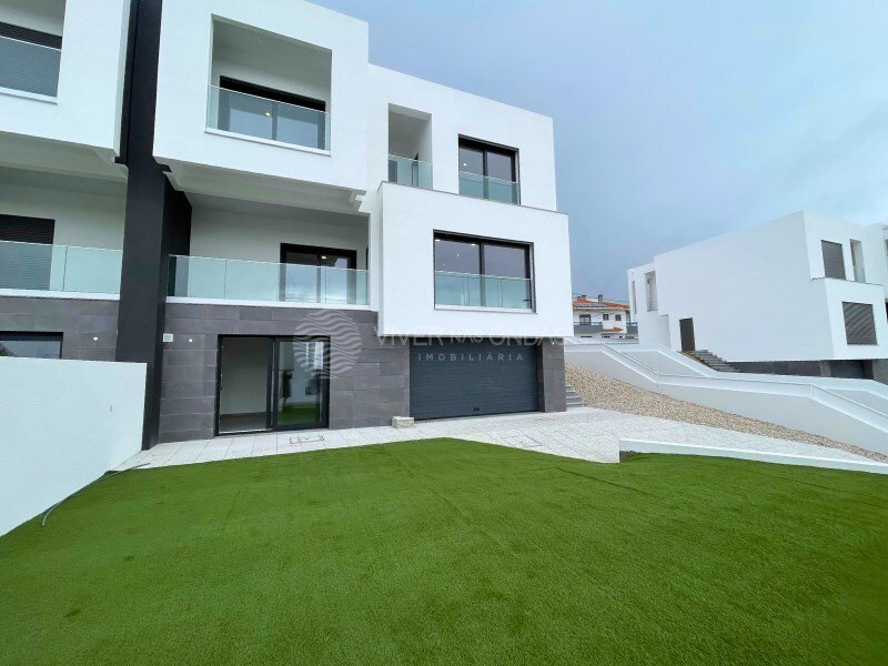 4 غرف نوم قلاع في Corroios, Portugal رقم 123673