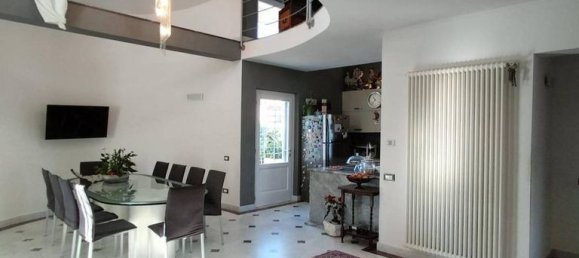 3 Schlafzimmer Villa in Carrara, Italy, Nr. 90109 13