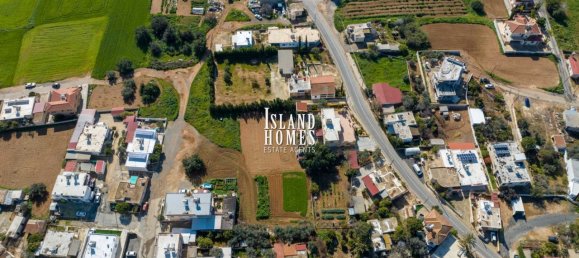  Villa in Deryneia, Cyprus No. 24136 7