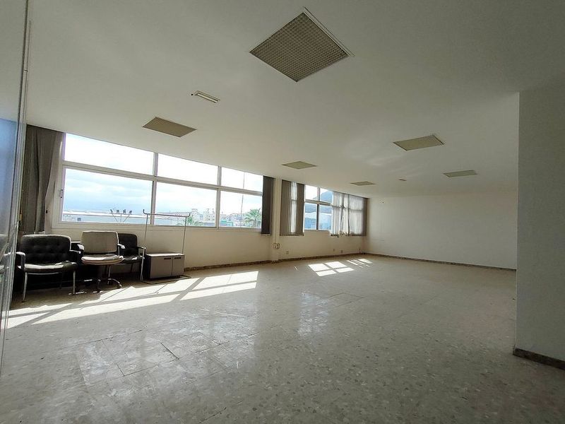 109m² Office in Las Palmas De Gran Canaria, Spain No. 242283