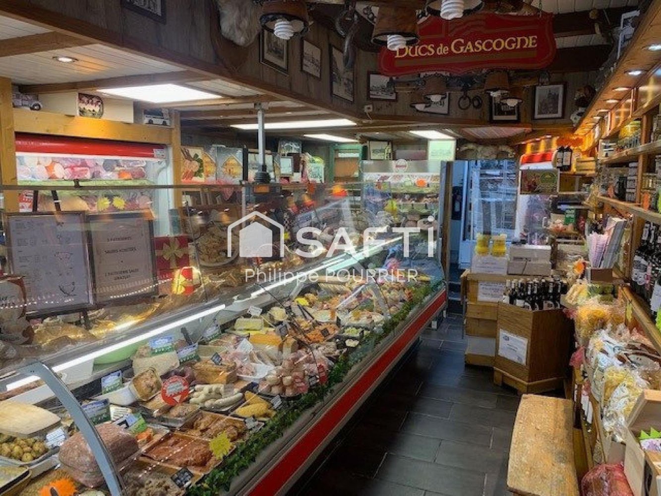 Коммерческая недвижимость 134м² в Сен-Кантен, Франция № 68009