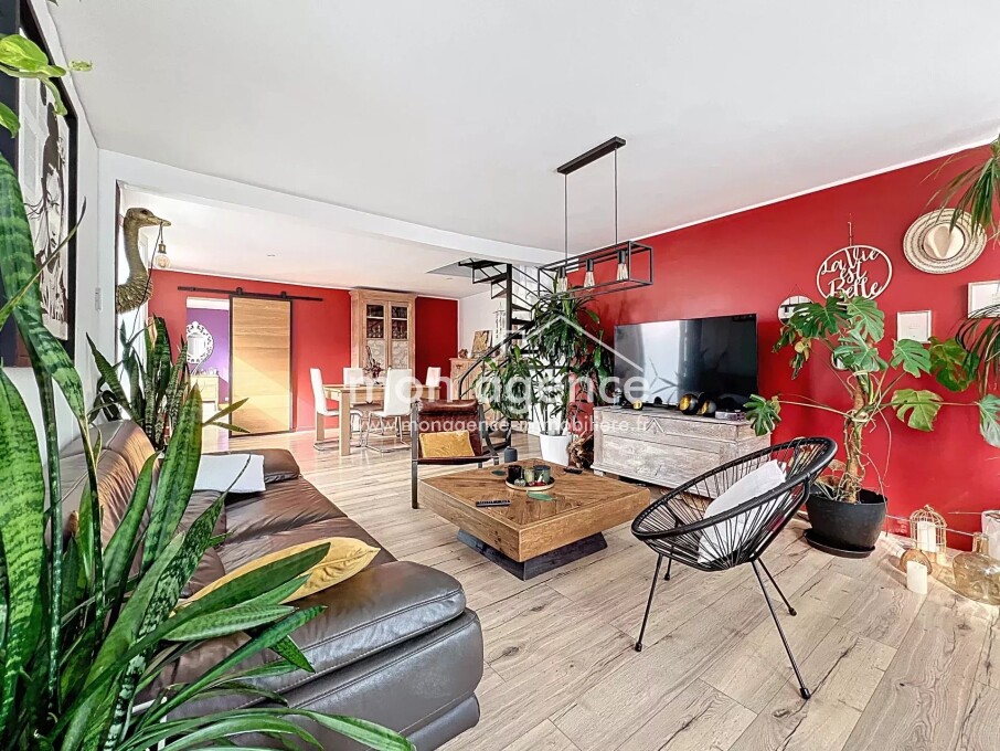 3 bedrooms Duplex in Bonsecours, France No. 317760