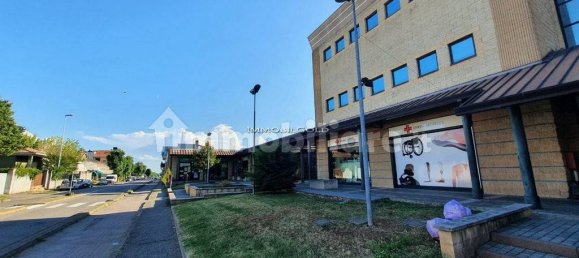 Imóvel comercial de 1 divisão em Abbiategrasso, Italy N.º 337706 11