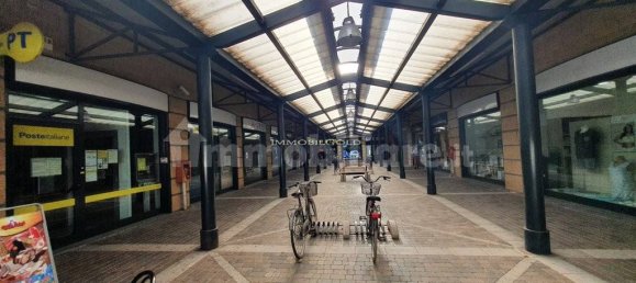 Imóvel comercial de 1 divisão em Abbiategrasso, Italy N.º 337706 2