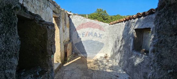 1 bedroom House in Alcara Li Fusi, Italy No. 260393 28