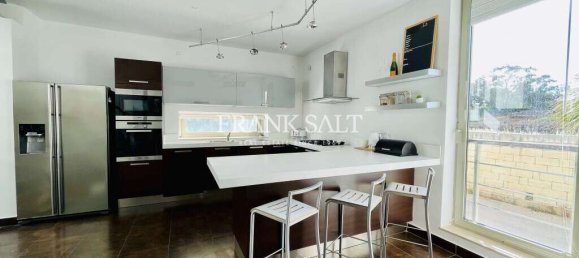 3 غرف نوم فيلا في Swieqi, Malta رقم 6637 8