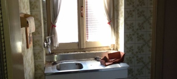 2 bedrooms Apartment in Asso, Italy No. 65692 4