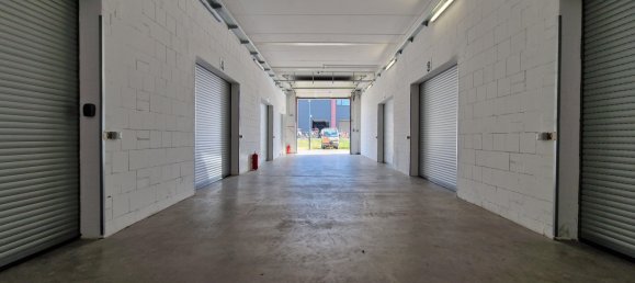 Entrepôt à Marzahn, Germany No. 4934 5