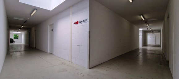 Entrepôt à Marzahn, Germany No. 4934 10